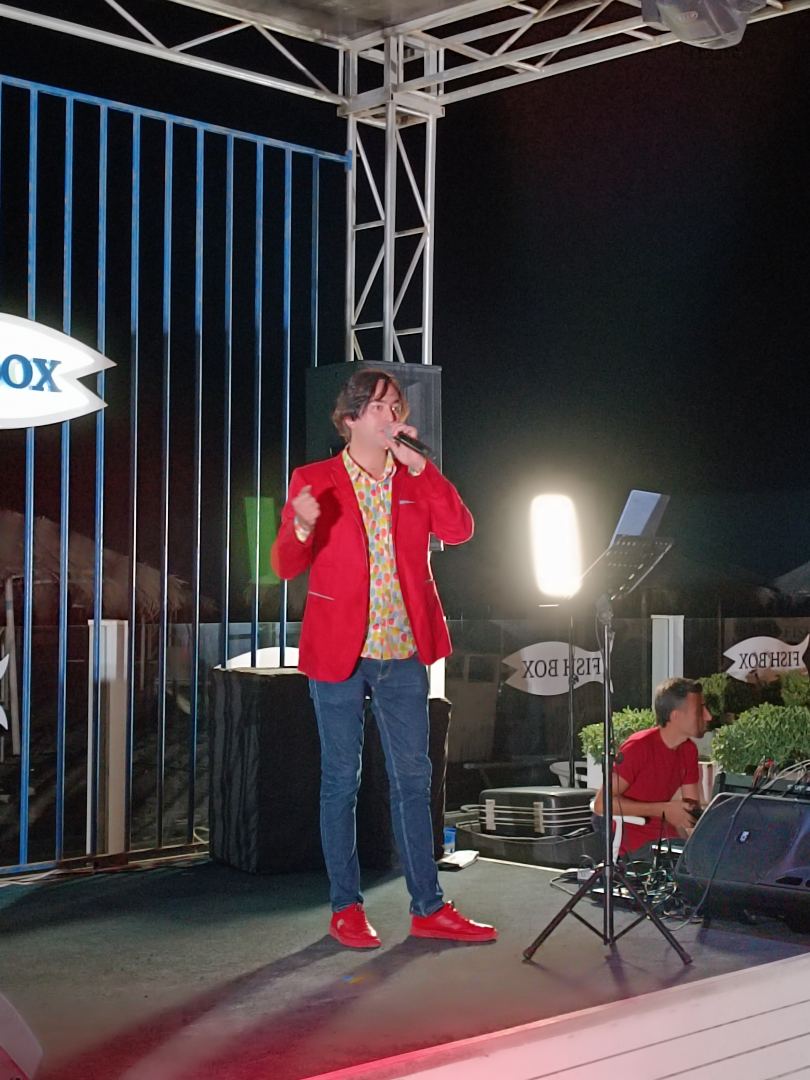 Ласковая осень в Баку -  "Розовый вечер" на берегу Каспия. Концерт памяти Юрия Шатунова (ВИДЕО, ФОТО)