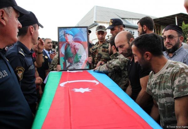 Шехид Гадим Халилов похоронен в Исмаиллинском районе (ФОТО)