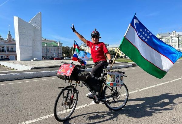 Известный узбекский певец совершает велопробег в честь юбилея Муслима Магомаева – скоро он  будет в Баку (ВИДЕО, ФОТО)