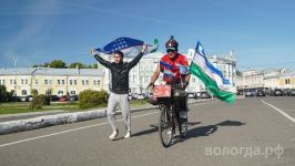 Известный узбекский певец совершает велопробег в честь юбилея Муслима Магомаева – скоро он  будет в Баку (ВИДЕО, ФОТО)