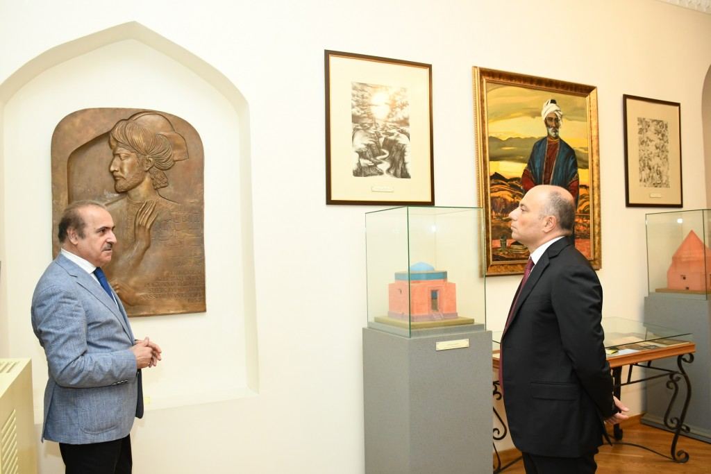 Министр культуры Анар Керимов посетил ряд музеев Баку (ФОТО)