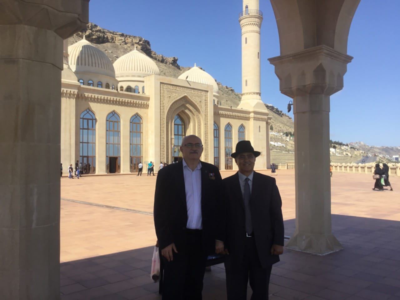 Писатели из Египта и России провели в Баку творческую встречу (ФОТО)