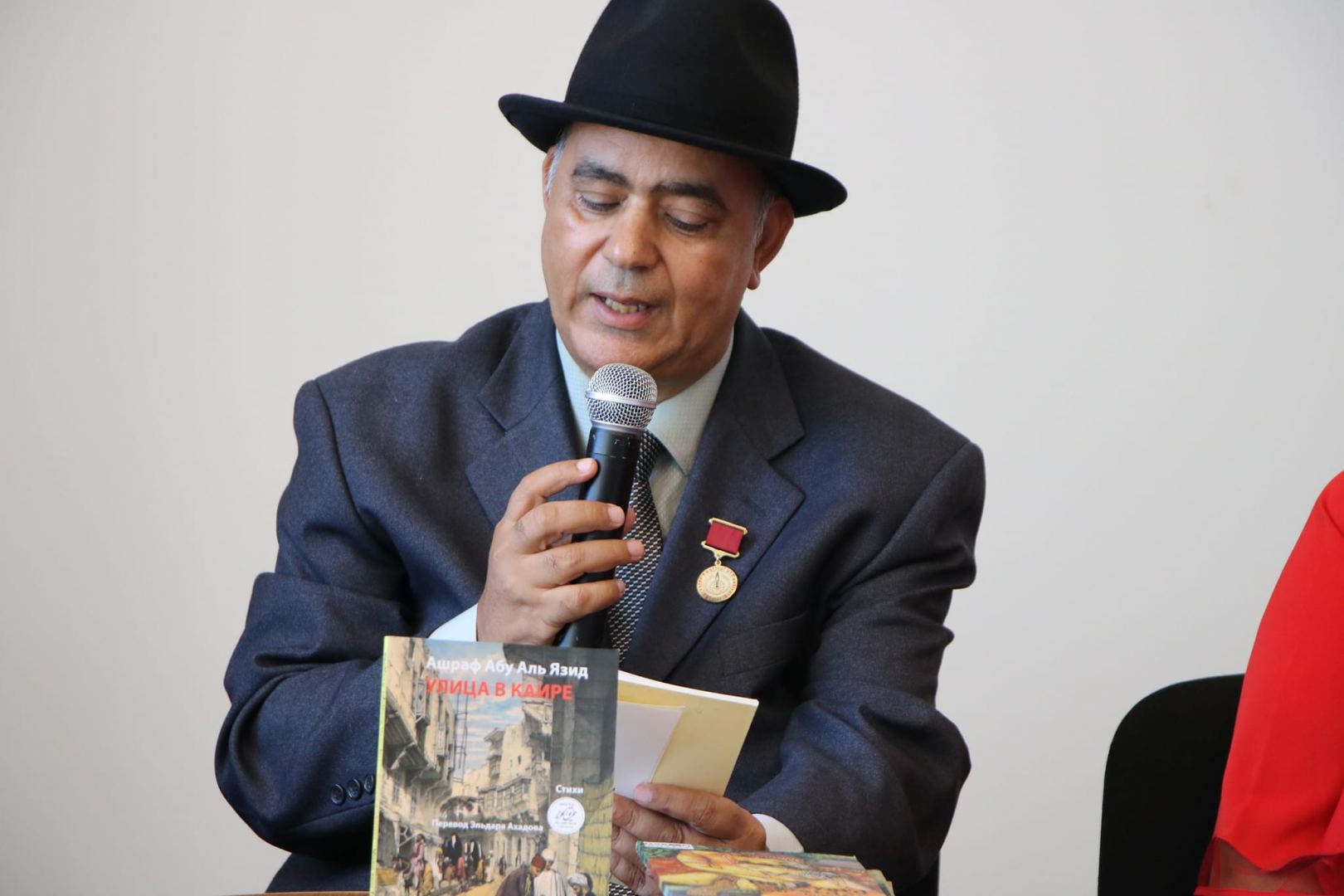 Писатели из Египта и России провели в Баку творческую встречу (ФОТО)