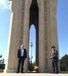 Писатели из Египта и России провели в Баку творческую встречу (ФОТО)