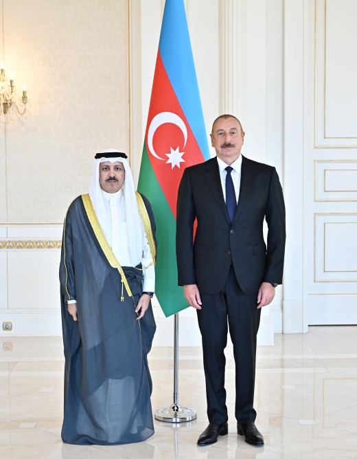 Президент Ильхам Алиев принял верительные грамоты нового посла Кувейта (ФОТО/ВИДЕО)