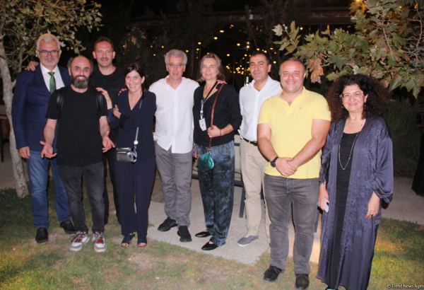 Революция против эволюции… В Баку открылся Международный фестиваль кино DokuBaku (ФОТО)