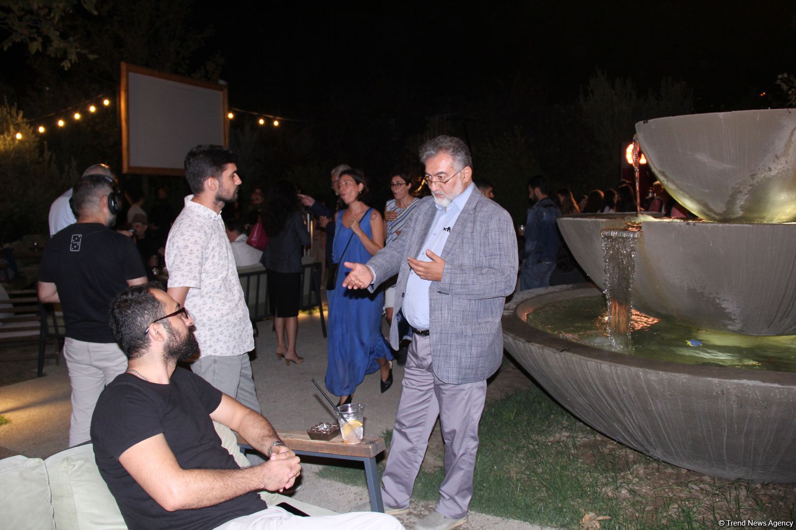 Революция против эволюции… В Баку открылся Международный фестиваль кино DokuBaku (ФОТО)