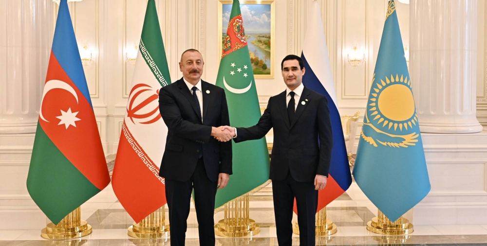 Президент Ильхам Алиев: Нас радует то, что сегодня братский Туркменистан идет по пути стабильного и динамичного развития и добивается больших успехов