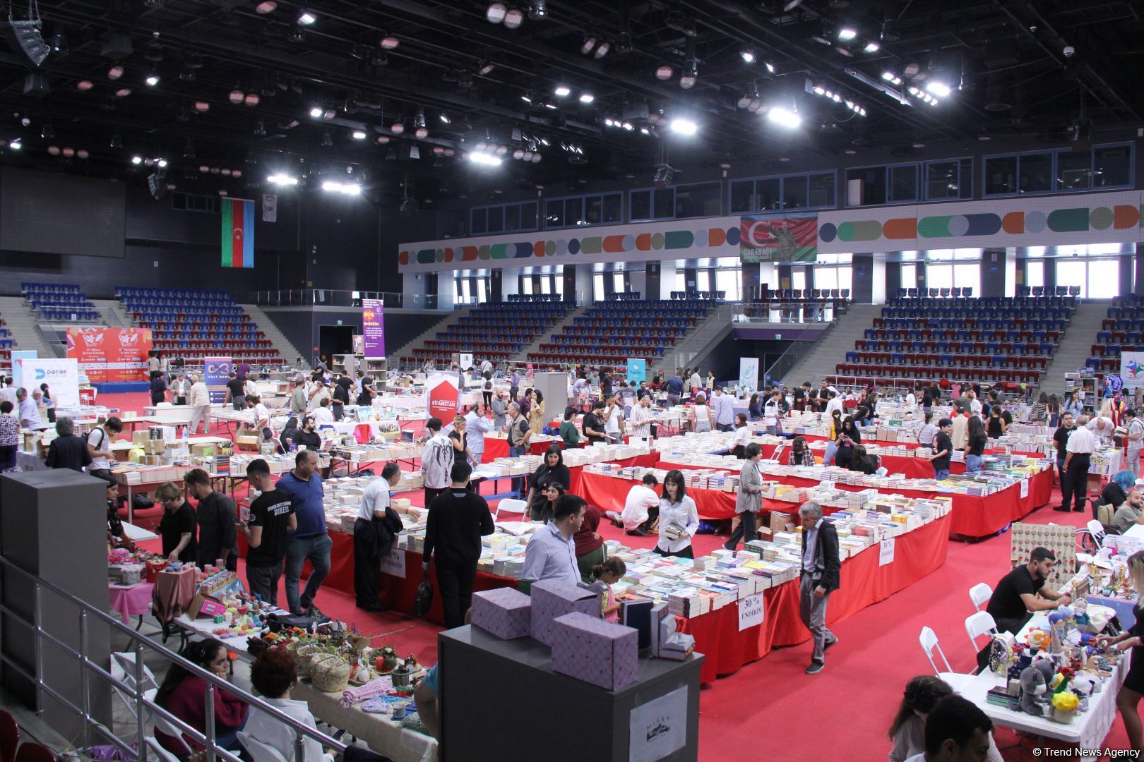 В Баку открылась  IV Национальная книжная выставка-продажа (ФОТО)