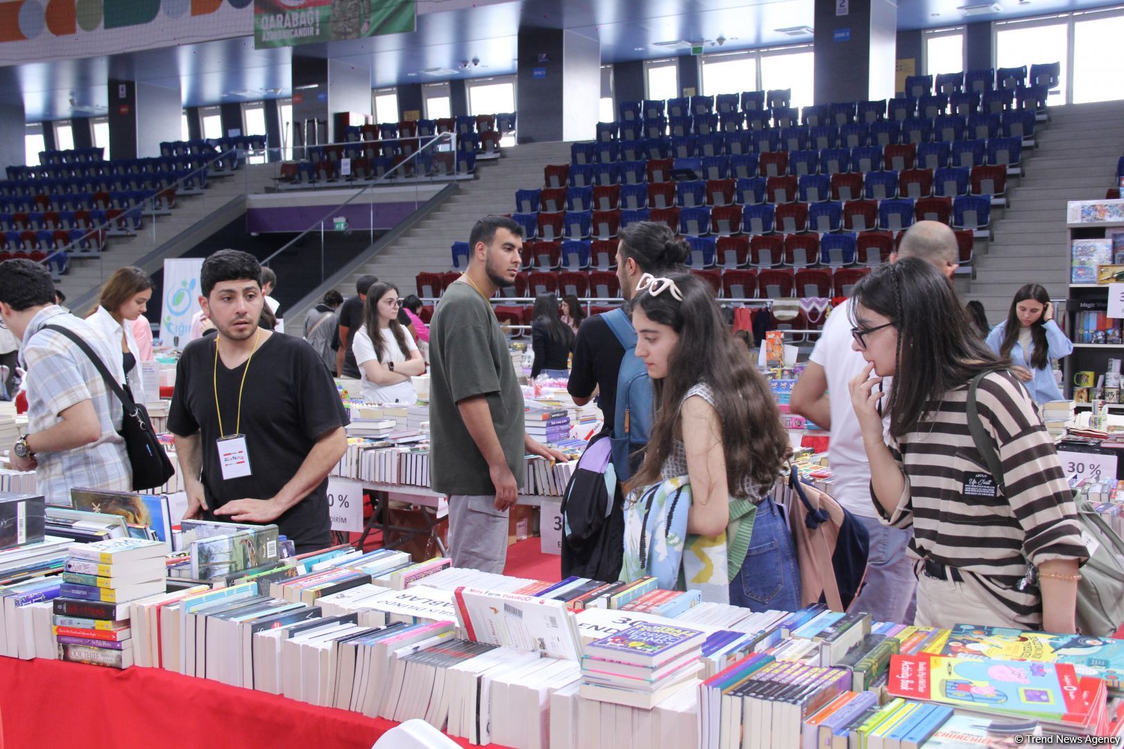 В Баку открылась  IV Национальная книжная выставка-продажа (ФОТО)