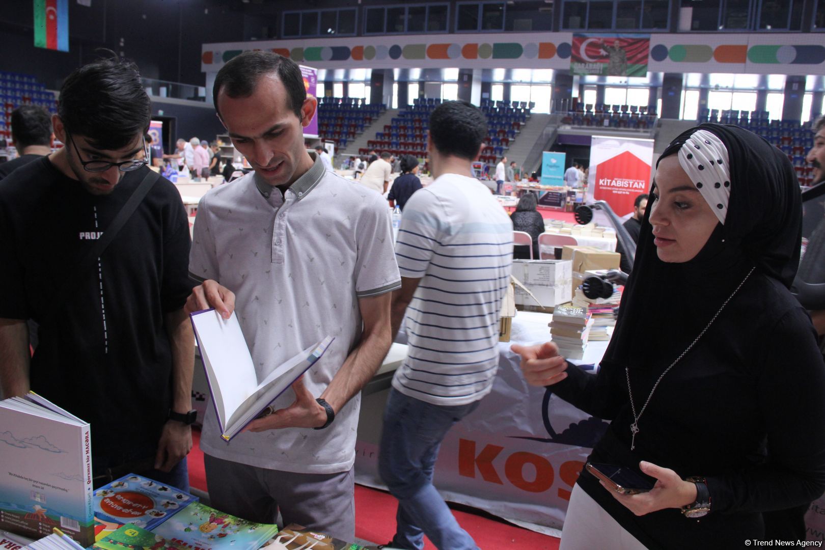 В Баку открылась  IV Национальная книжная выставка-продажа (ФОТО)