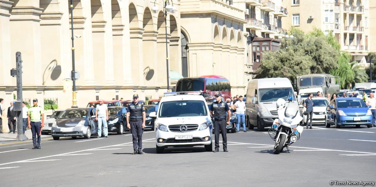 В Азербайджане минутой молчания почтили память шехидов Отечественной войны (ФОТО/ВИДЕО)