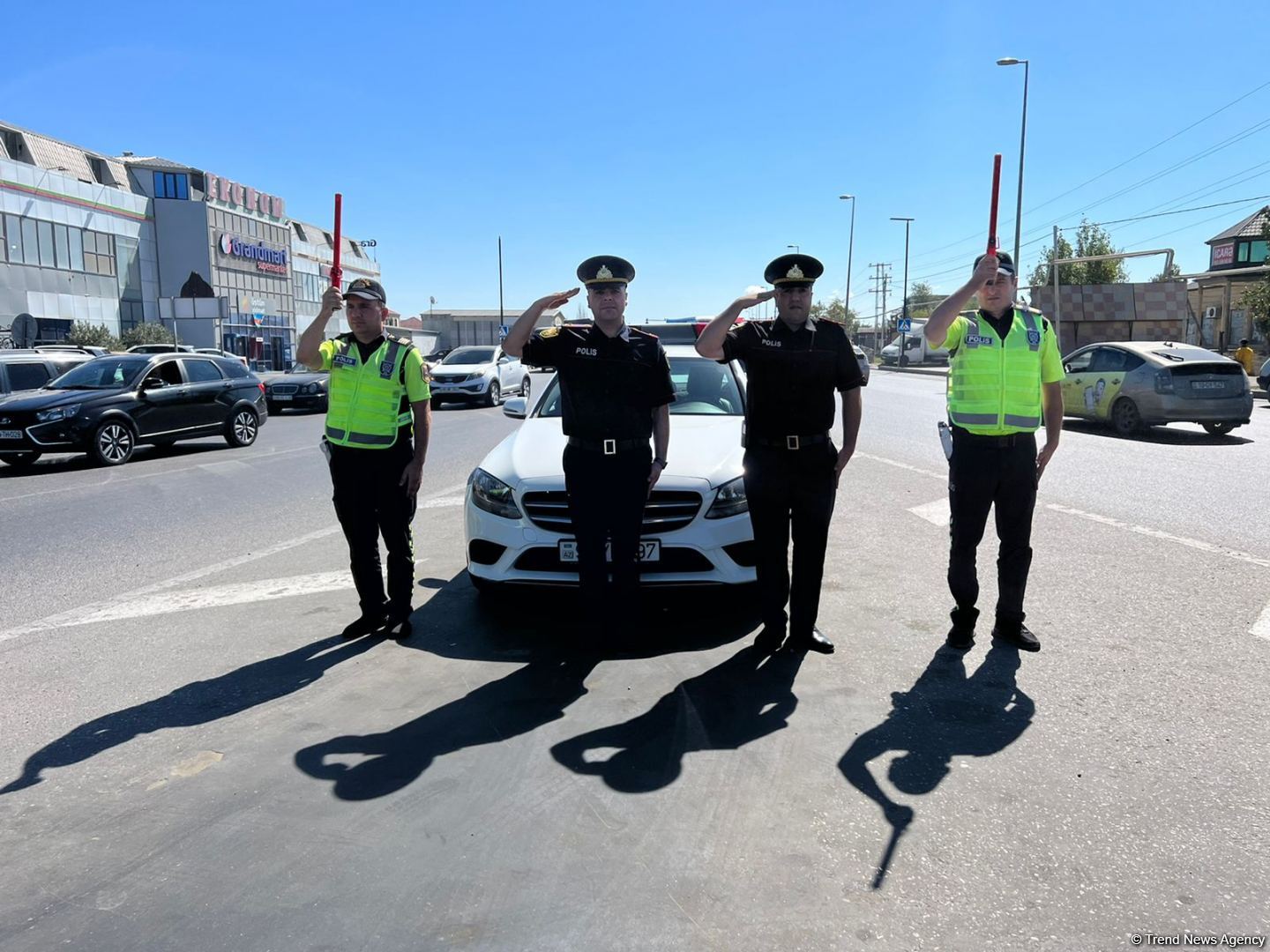 В Азербайджане минутой молчания почтили память шехидов Отечественной войны (ФОТО/ВИДЕО)