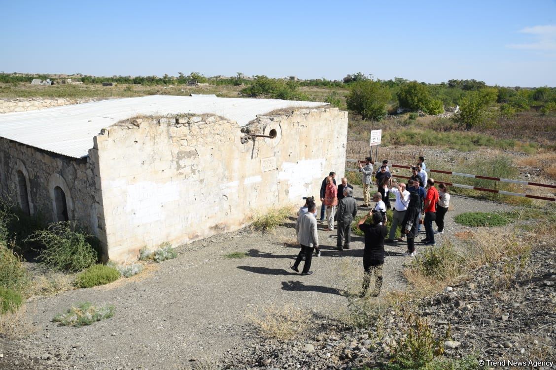 Начался визит на освобожденные территории участников I Форума мозговых центров Азербайджана (ФОТО)