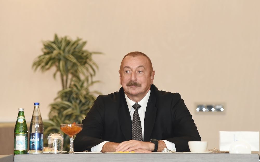 Президент Ильхам Алиев встретился с представителями бизнес-кругов Болгарии (ФОТО/ВИДЕО)