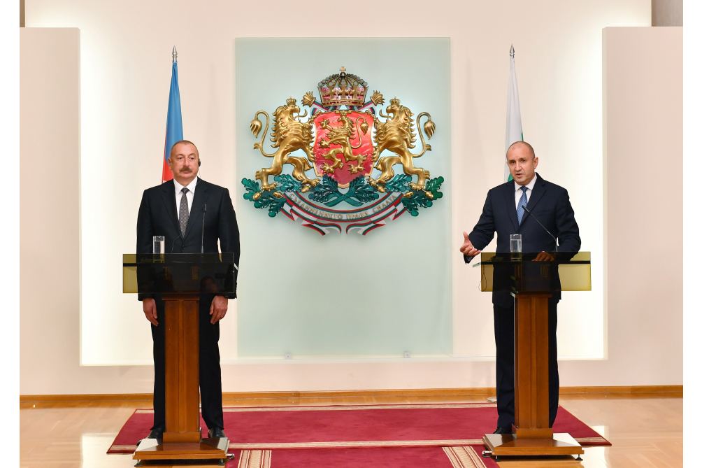 Президенты Азербайджана и Болгарии выступили с заявлениями для печати (ФОТО/ВИДЕО)