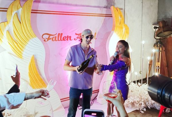 Норвежский певец TIX приехал в Баку просить руки и сердца Самиры Эфенди? (ФОТО)