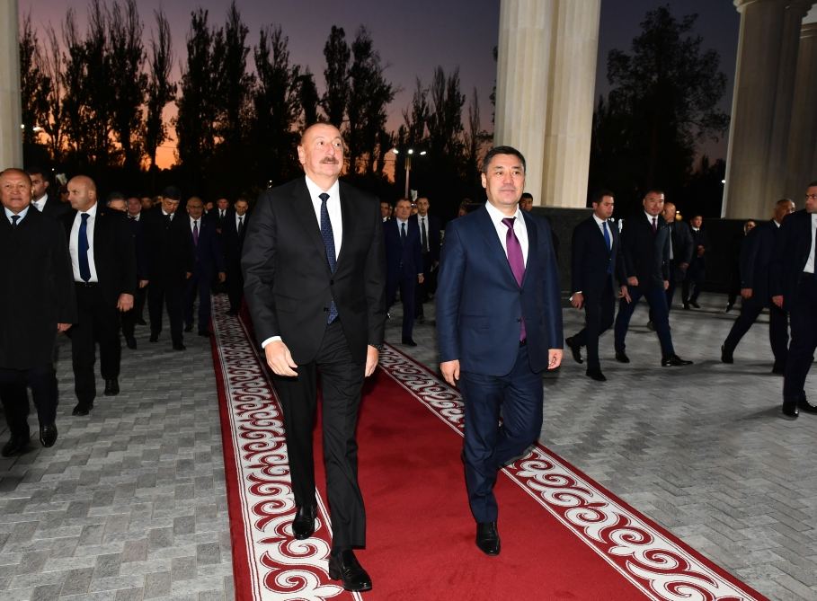 Президент Ильхам Алиев и Президент Садыр Жапаров приняли участие в открытии Парка кыргызско-азербайджанской дружбы в Бишкеке (ФОТО/ВИДЕО)