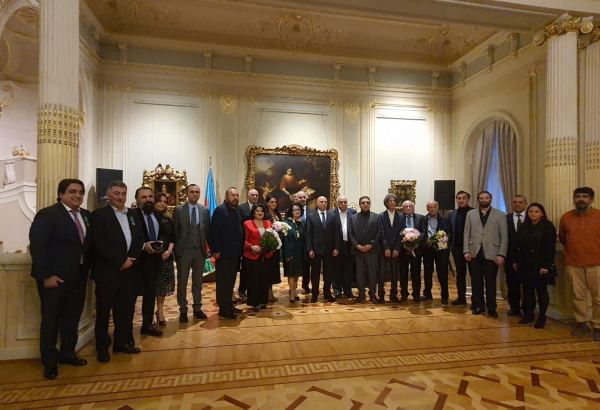 В Баку прошла церемония вручения государственных наград деятелям культуры (ФОТО)