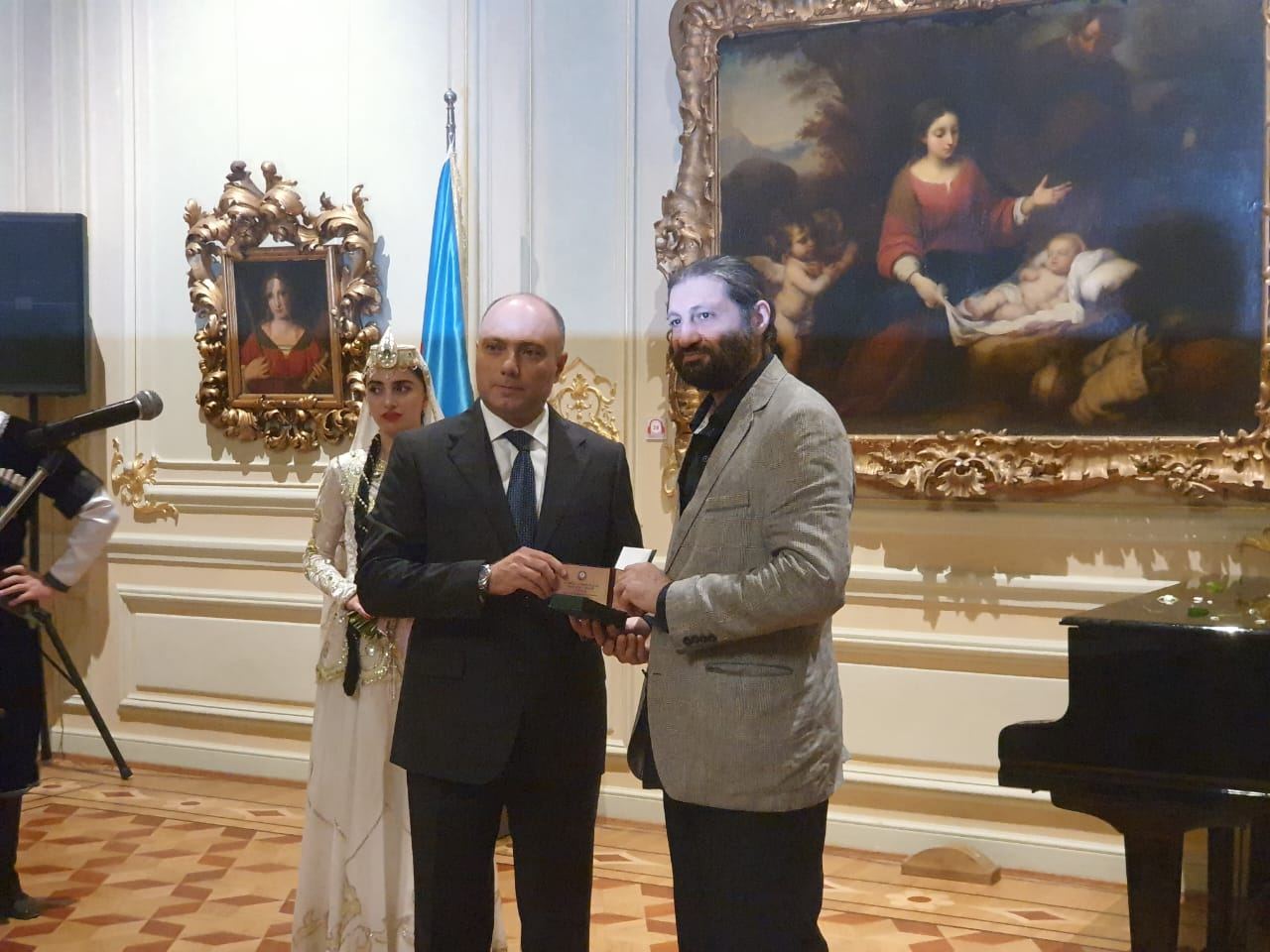 В Баку прошла церемония вручения государственных наград деятелям культуры (ФОТО)