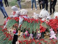 Иностранные дипломаты почтили память погибших при ракетных обстрелах Арменией Гянджи (ФОТО)