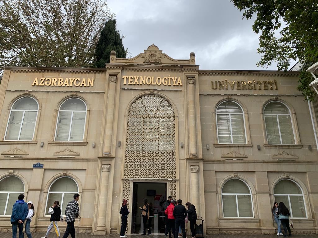 В Гяндже состоялась  презентация книги "Жемчужины Карабахской кухни" (ФОТО)