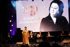 Айбениз Гашимова провела концерт, посвященный 100-летию своей наставницы, легендарной Шовкет Алекперовой (ФОТО)