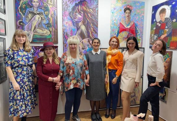 Нигяр Нариманбекова представила работы азербайджанских художников в Carrousel du Louvre в  Париже (ФОТО)