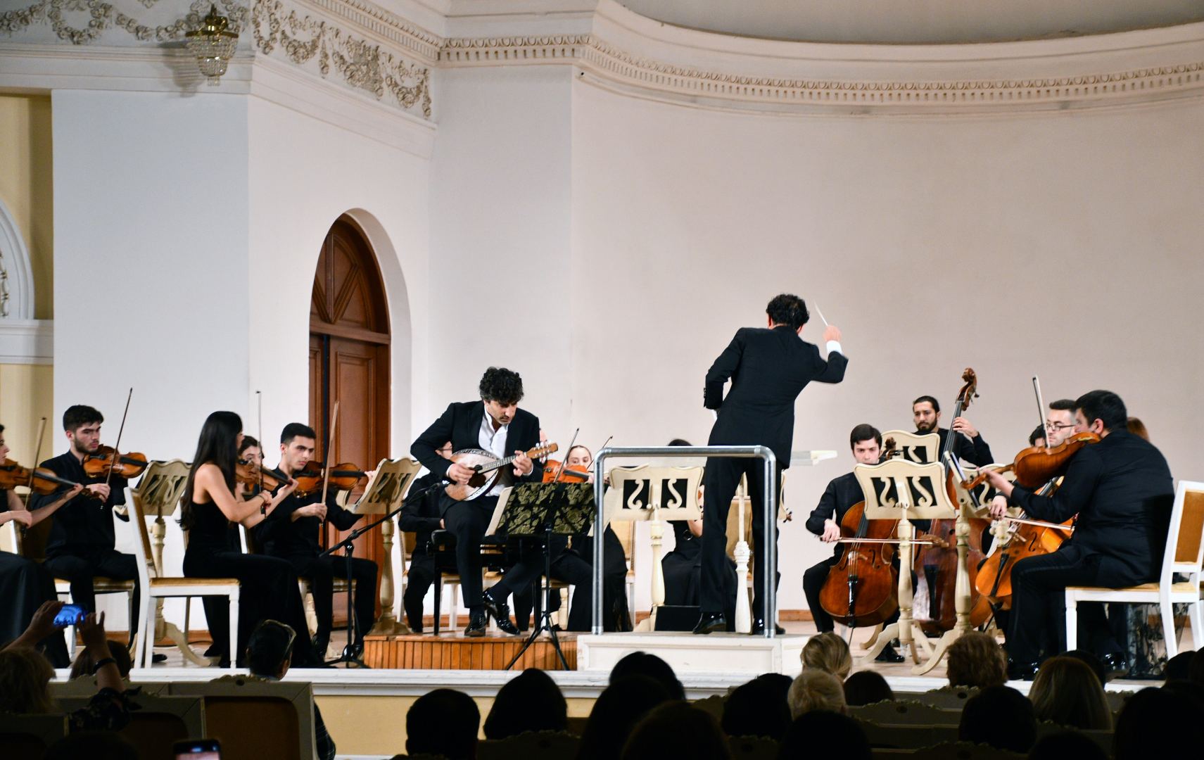 Впервые в Баку выступил известный израильский виртуоз Ави Авиталь (ВИДЕО, ФОТО)