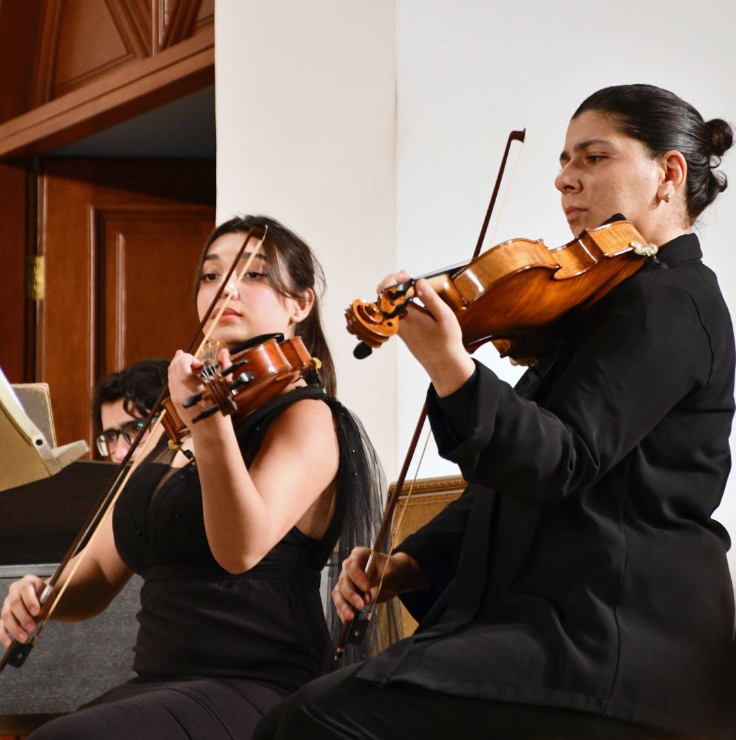 Впервые в Баку выступил известный израильский виртуоз Ави Авиталь (ВИДЕО, ФОТО)