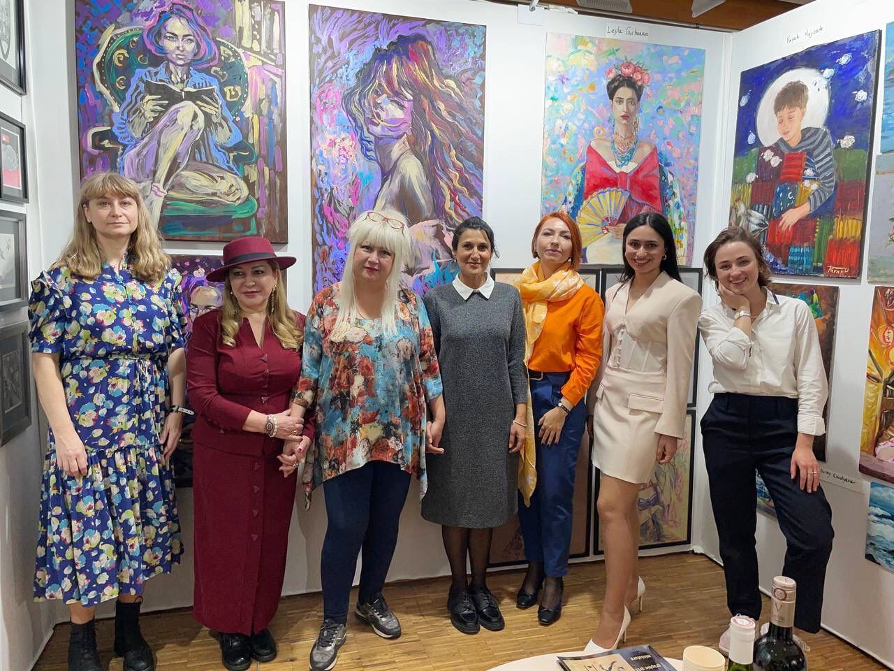 Нигяр Нариманбекова представила работы азербайджанских художников в Carrousel du Louvre в  Париже (ФОТО)