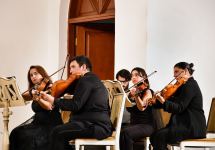 Впервые в Баку выступил известный израильский виртуоз Ави Авиталь (ВИДЕО, ФОТО)