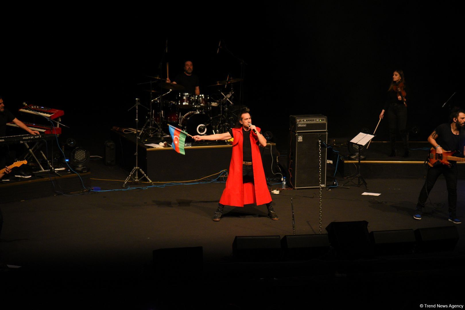 Турецкая звезда Кырач отметил два юбилея в Баку. Кульминацией стала песня Рашида Бейбутова  (ВИДЕО, ФОТО)