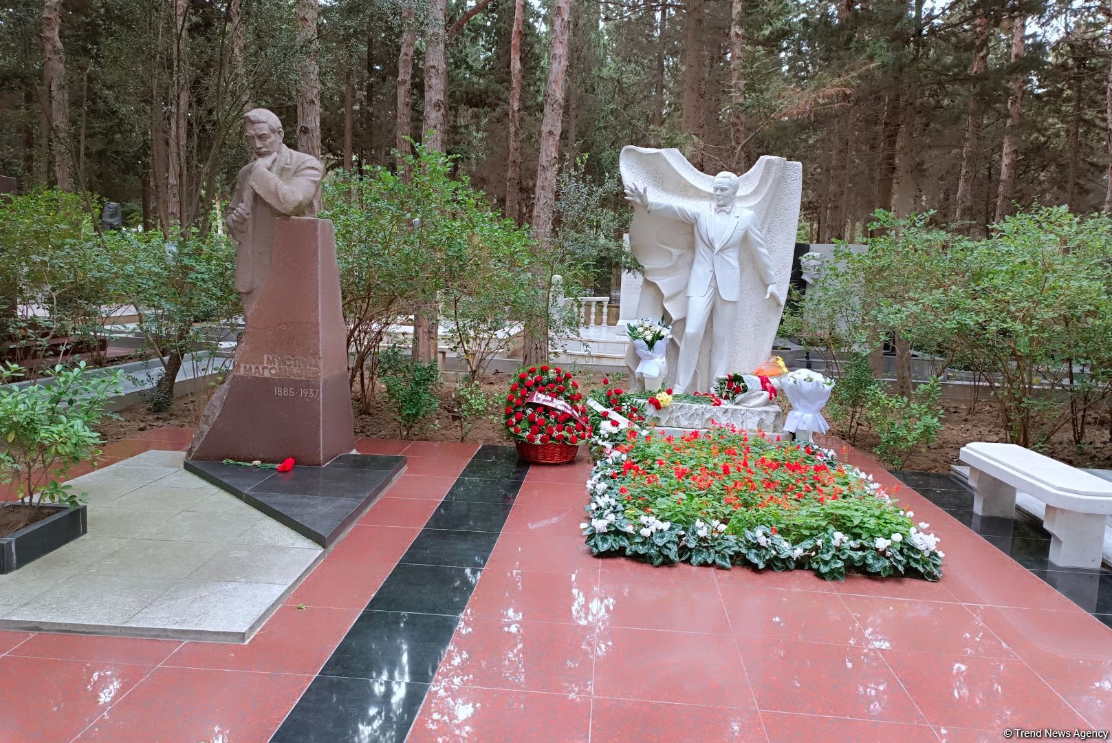 Преодолев 14 тыс. км на велосипеде,  из Ташкента в Баку приехал известный певец  Хурсанд Шеров (ВИДЕО, ФОТО)