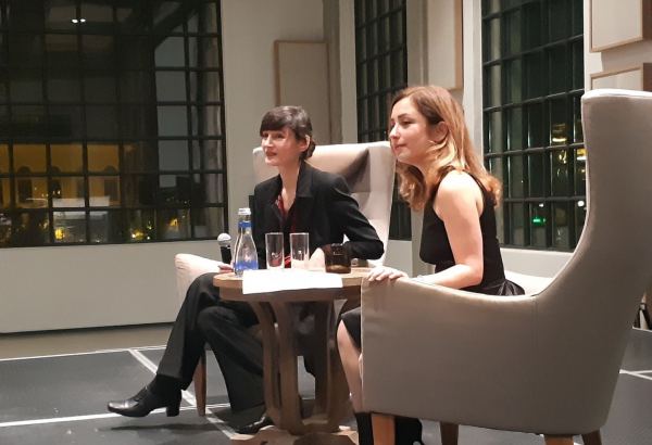 В космическое путешествие с книгой Чехова и диском Вагифа Мустафазаде – встреча с "Королевой джаза" в Баку (ФОТО)