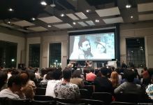 В космическое путешествие с книгой Чехова и диском Вагифа Мустафазаде – встреча с "Королевой джаза" в Баку (ФОТО)