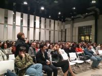 В космическое путешествие с книгой Чехова и диском Вагифа Мустафазаде – встреча с "Королевой джаза" в Баку (ФОТО)