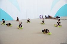 В Национальной арене гимнастики в Баку проходят учебно-тренировочные сборы спортсменок из Мингячевира (ФОТО)