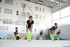 В Национальной арене гимнастики в Баку проходят учебно-тренировочные сборы спортсменок из Мингячевира (ФОТО)