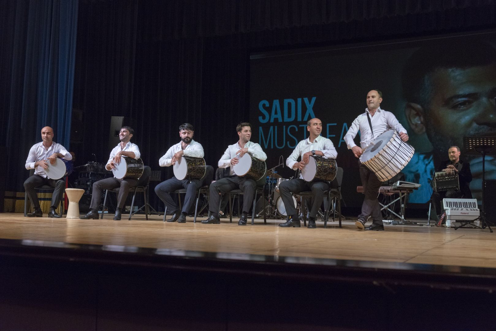 В Баку прошел вечер шансона, мейханы и юмора - юбилей  Садыха Мустафаева (ВИДЕО, ФОТО)