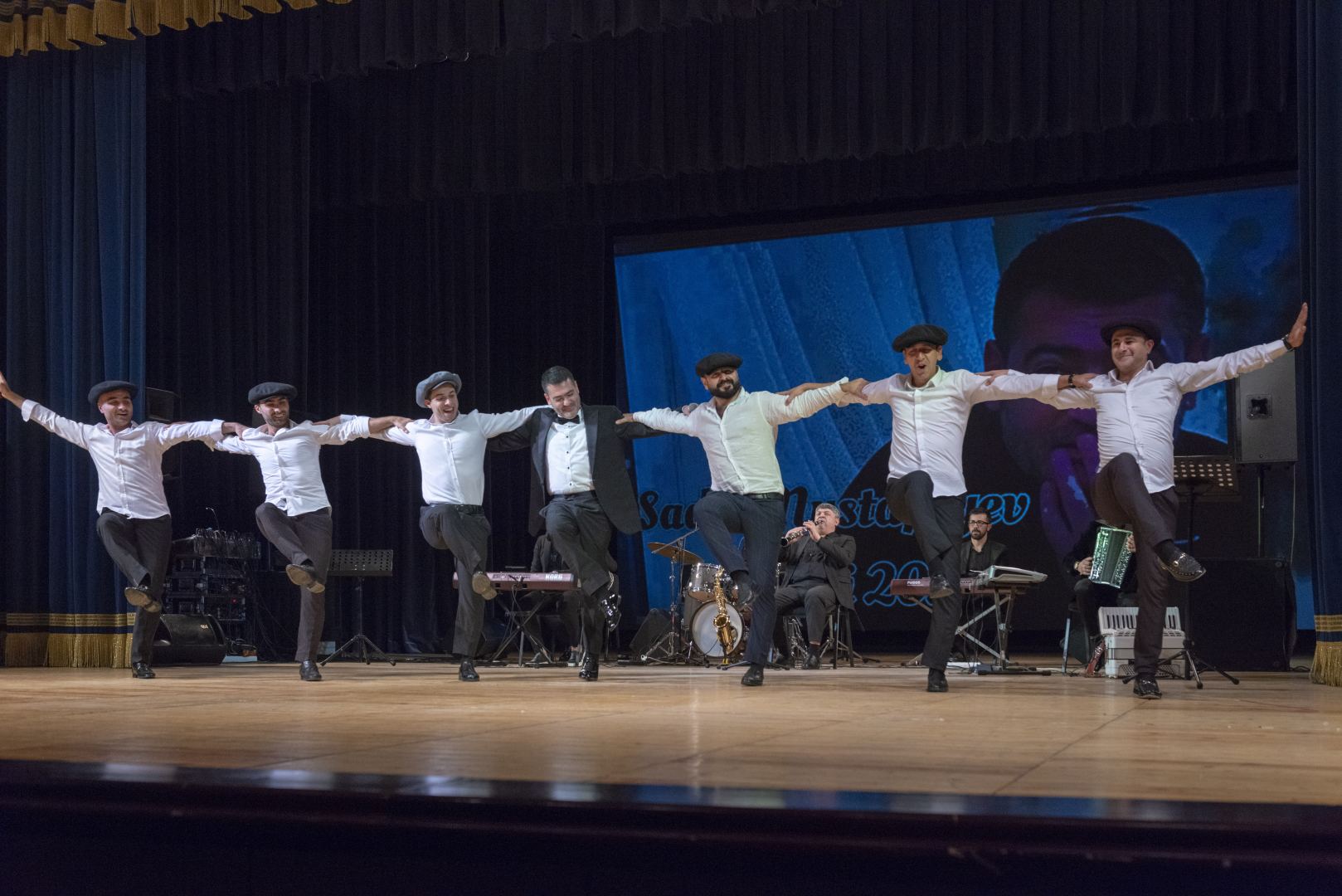 В Баку прошел вечер шансона, мейханы и юмора - юбилей  Садыха Мустафаева (ВИДЕО, ФОТО)