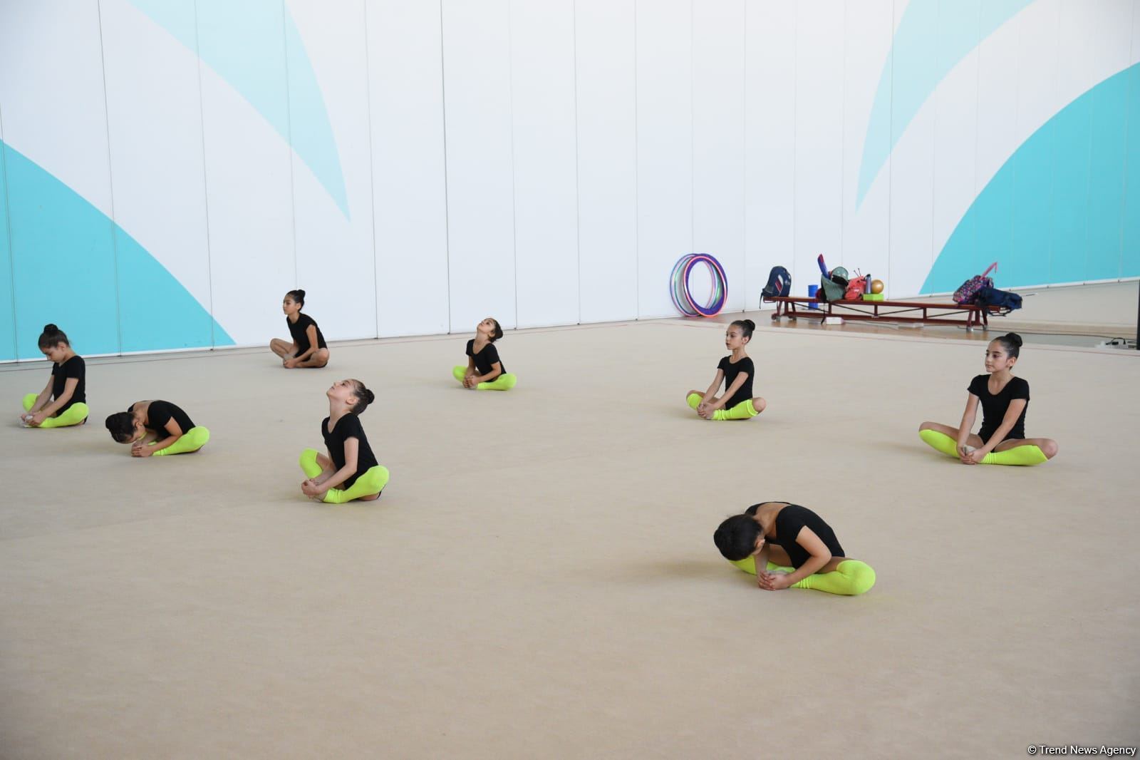 В Национальной арене гимнастики в Баку проходят учебно-тренировочные сборы спортсменок из Мингячевира (ФОТО)