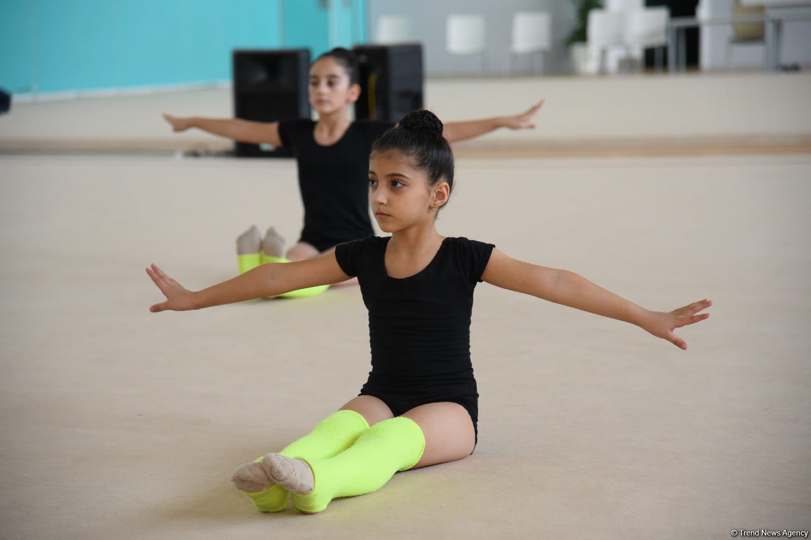 В Национальной арене гимнастики в Баку проходят учебно-тренировочные сборы спортсменок из Мингячевира (ФОТО)