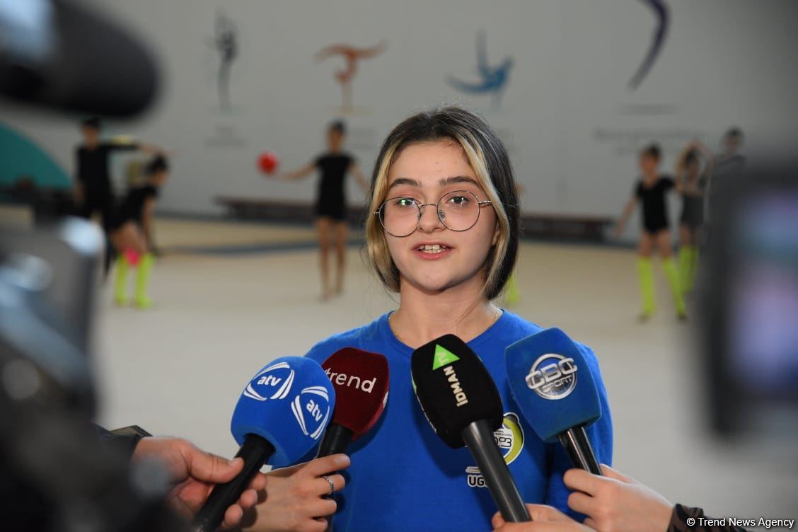 В Национальной арене гимнастики в Баку проходят учебно-тренировочные сборы спортсменок из Мингячевира (ФОТО)