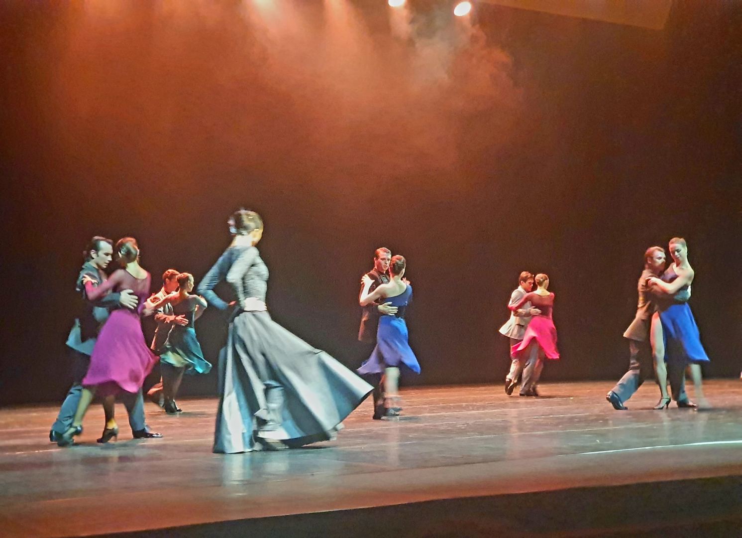 Легендарный балет Игоря Моисеева представил в Баку азербайджанский танец "Чобаны" (ФОТО)