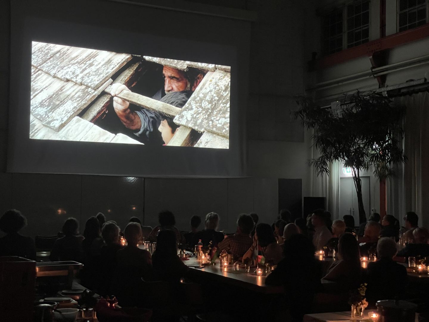 В Базеле появился азербайджанский гранатовый сад (ФОТО)