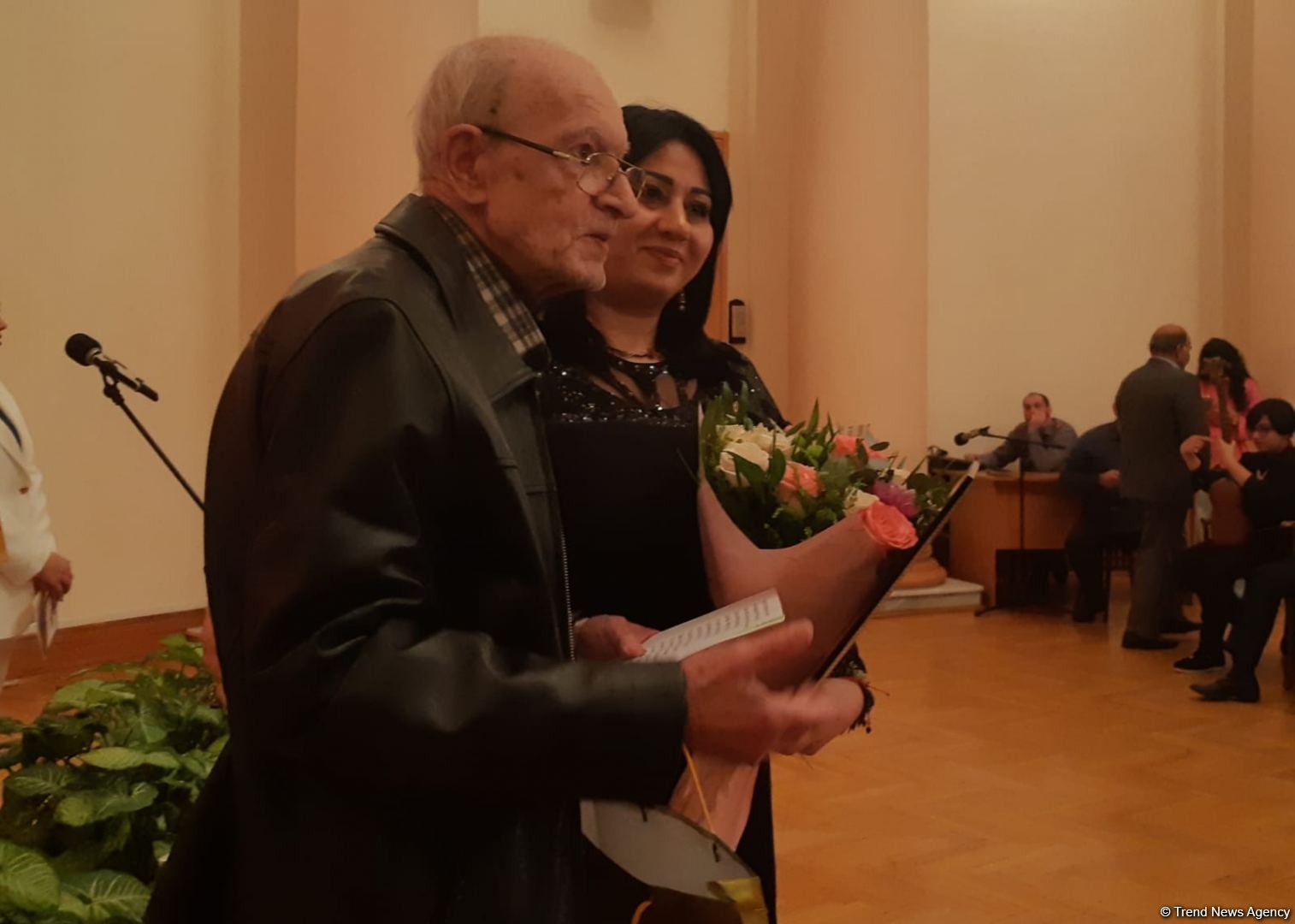 "По следам предков" с Ульвией Гамзаевой – удивительные картины, наполненные философией и мифологией (ФОТО)