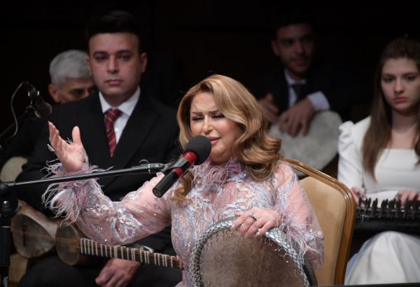 В Баку прошел творческий вечер Мелекханым Эйюбовой (ФОТО)