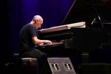 В бой идут одни "старики" - потрясающий концерт легендарной Yellow Jackets в Баку, или Сюрприз с балабаном (ВИДЕО, ФОТО)