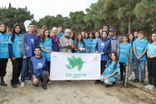 Вице-президент Фонда Гейдара Алиева Лейла Алиева приняла участие в первой акции по посадке деревьев к осеннему сезону «Общереспубликанского озеленительного марафона» (ФОТО)